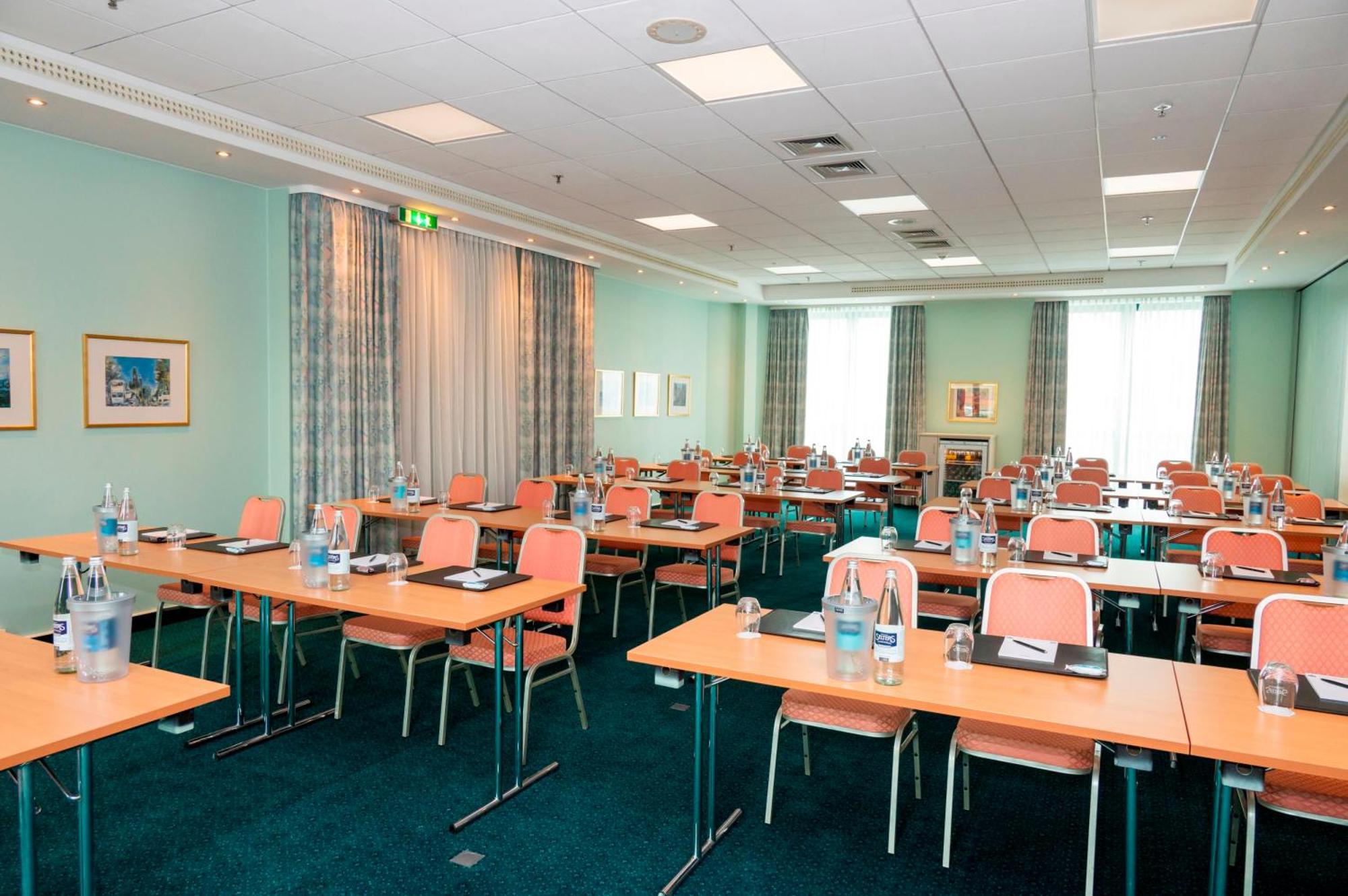 Amadeus Frankfurt 4* Fráncfort del Meno
