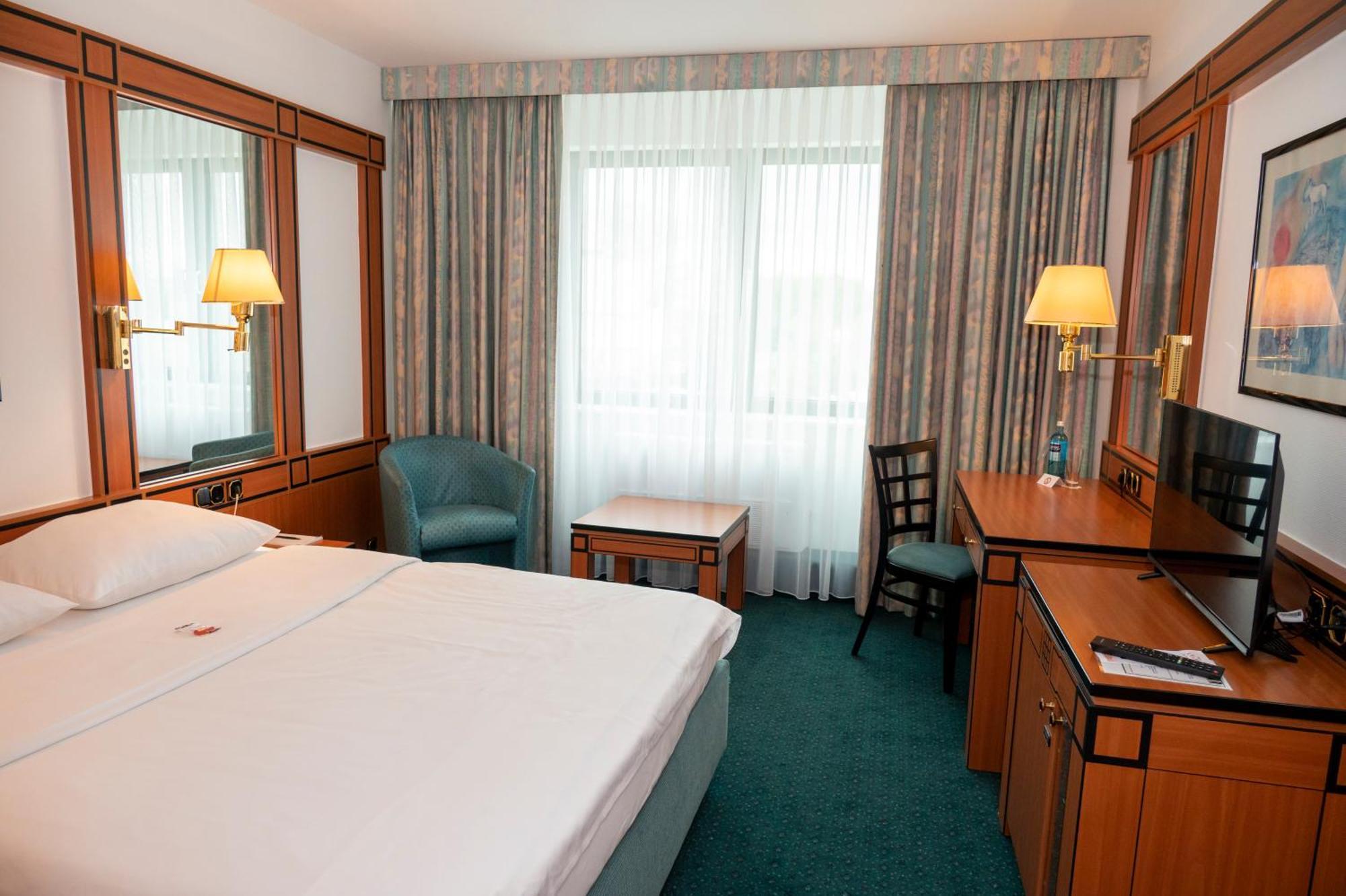 Amadeus Frankfurt 4* Fráncfort del Meno