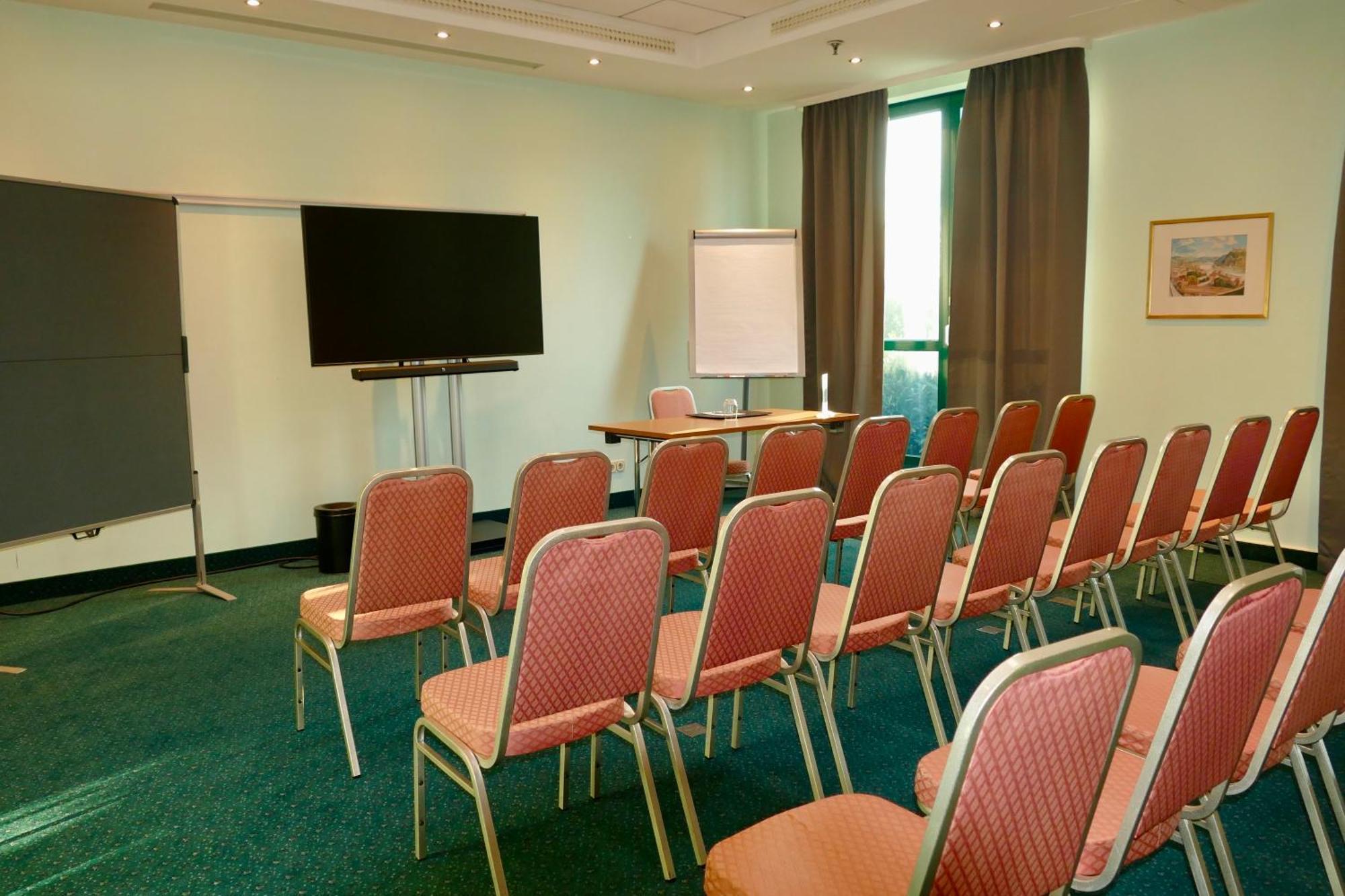 Amadeus Frankfurt Hotel 4*